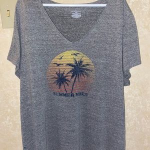 Plus size v-neck short sleeve shirt